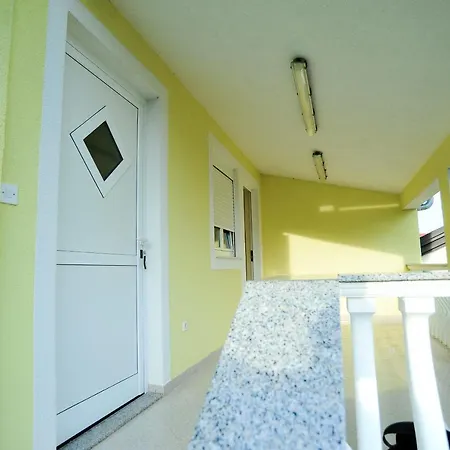 Marina Apartment *