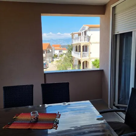 Apartman Marina Vir